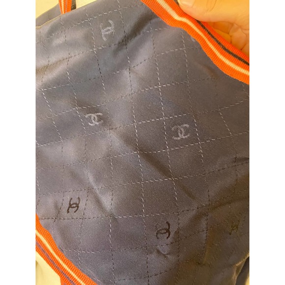 NIB Chanel CC Logo quilted patterned blue & pink silk wool scarf - Picture 3 of 6